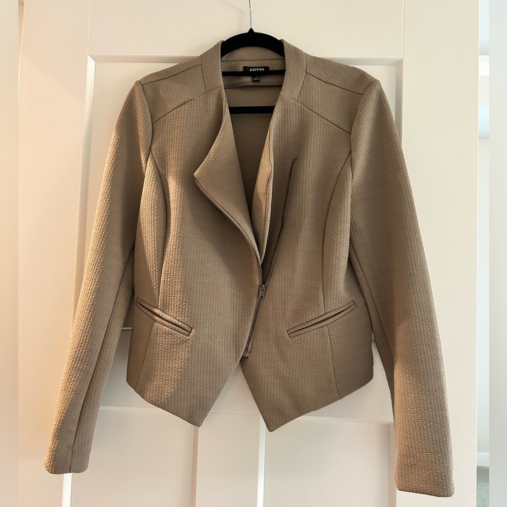 Crop blazer top